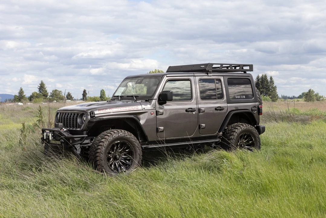 2025 Jeep JL Wrangler - Image 10 of 31