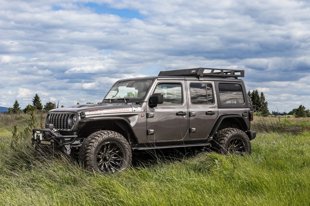 2025 Jeep JL Wrangler - Image 11 of 31