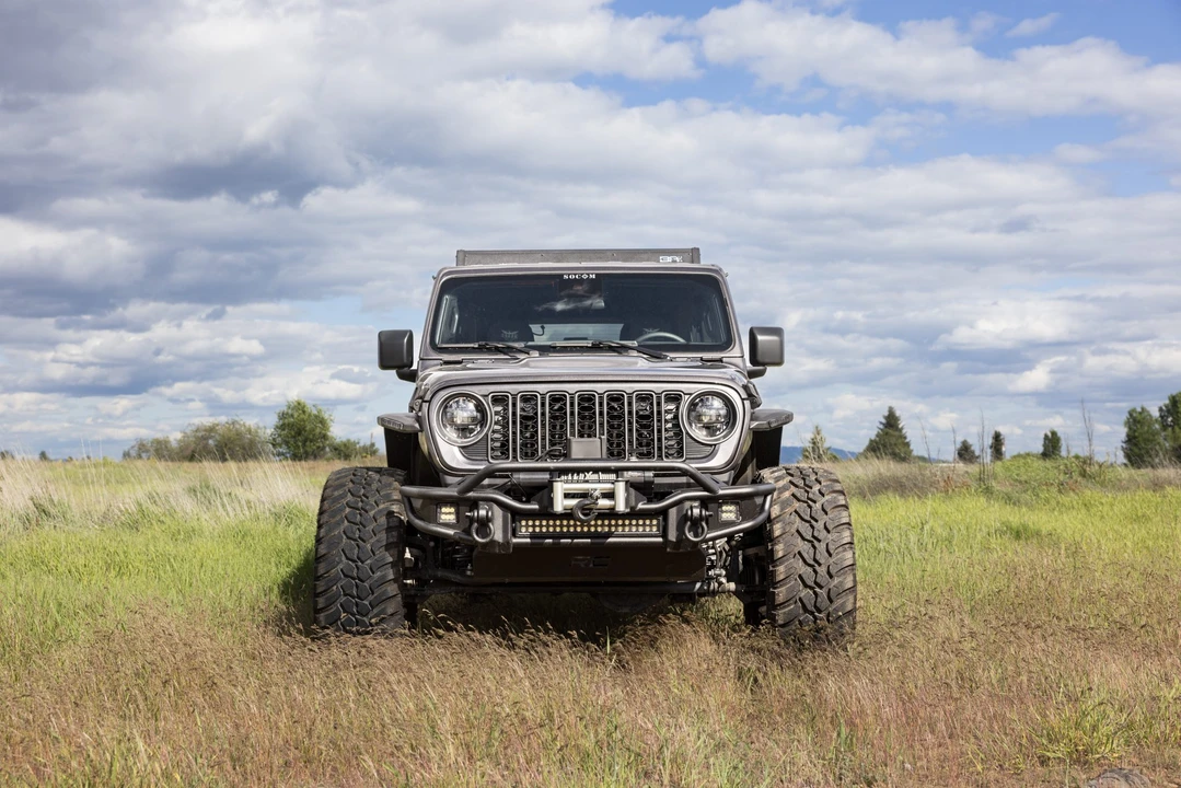 2025 Jeep JL Wrangler - Image 27 of 31