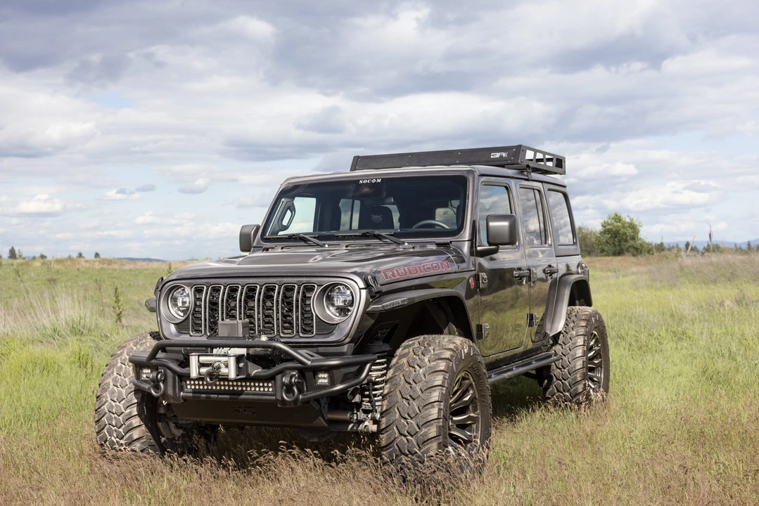 2025 Jeep JL Wrangler - Image 3 of 31