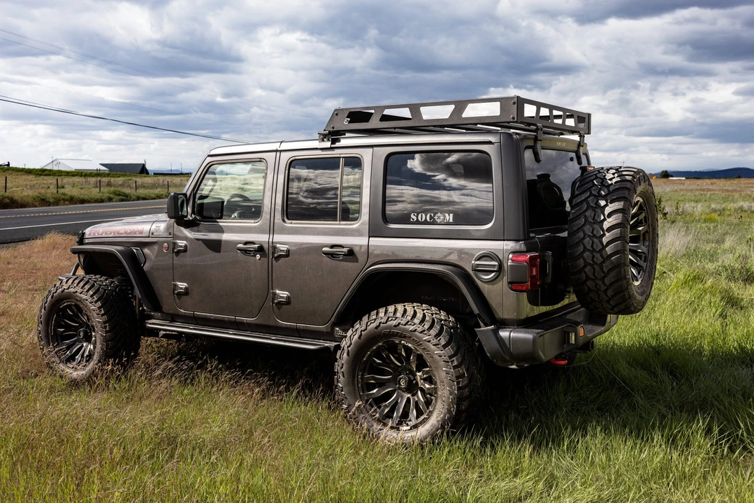 2025 Jeep JL Wrangler - Image 16 of 31