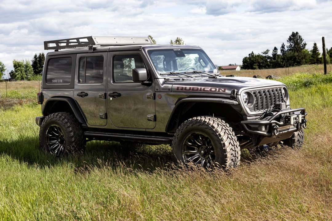 2025 Jeep JL Wrangler - Image 24 of 31