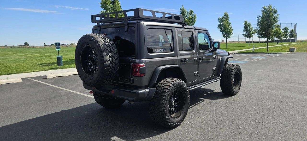 2025 Jeep JL Wrangler - Image 4 of 31
