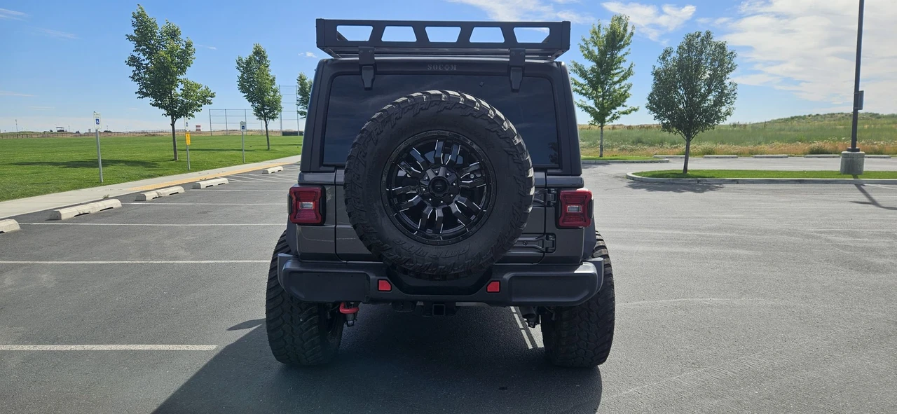 2025 Jeep JL Wrangler - Image 5 of 31
