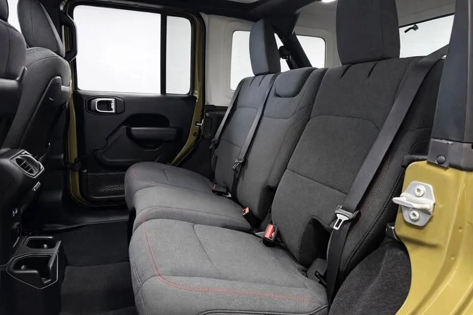 2025 Jeep JL Wrangler - Image 16 of 20
