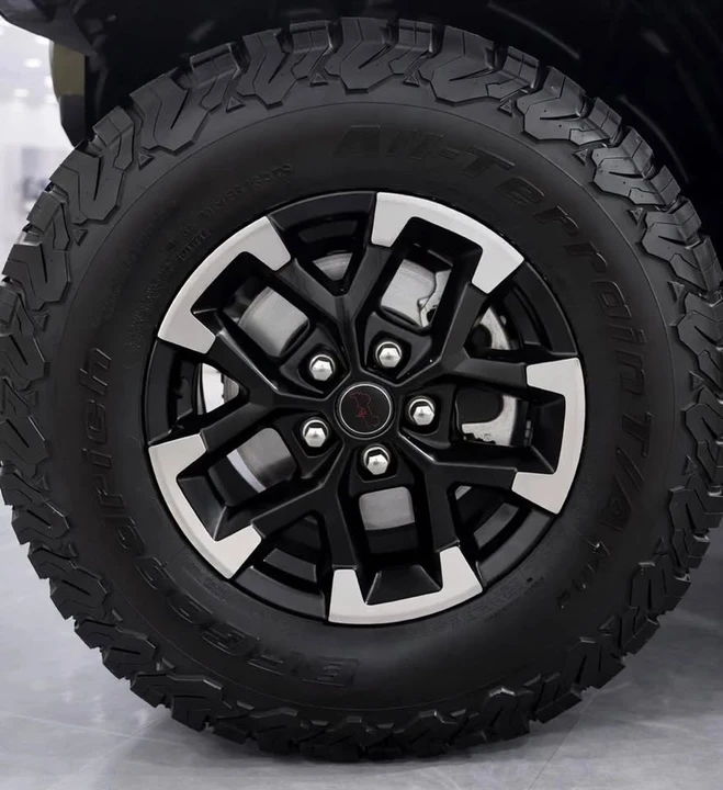 2025 Jeep JL Wrangler - Image 8 of 20