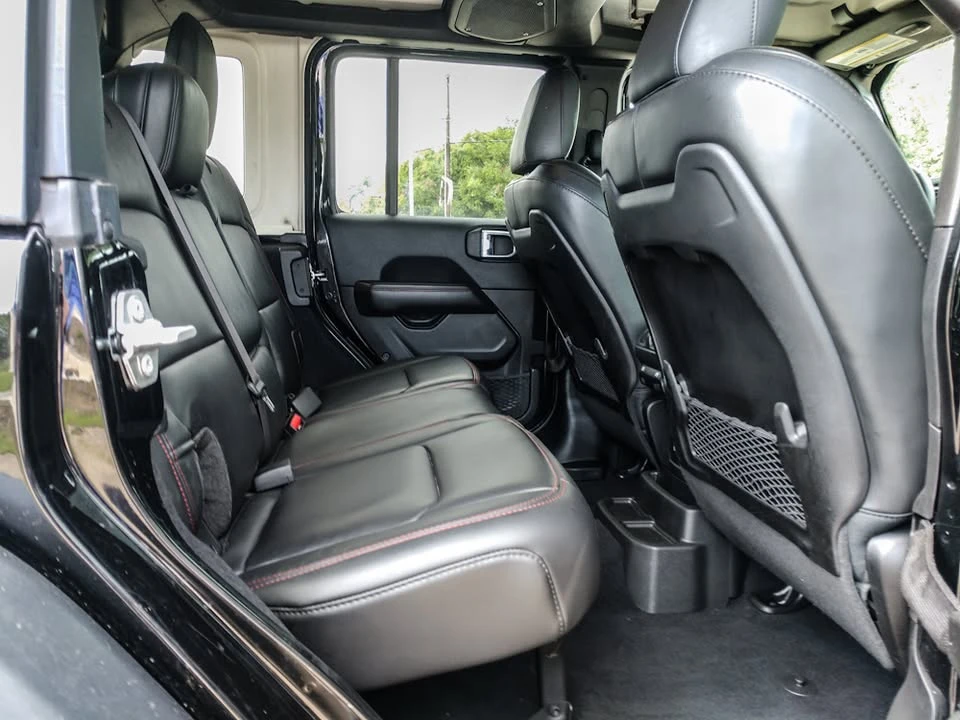 2025 Jeep JL Wrangler - Image 14 of 18