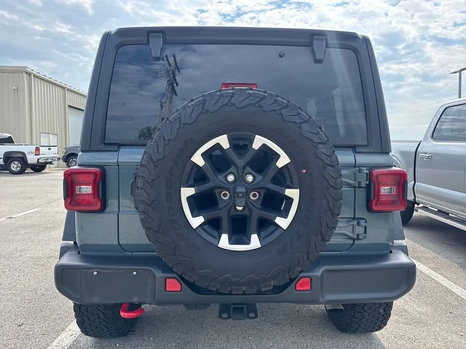 2025 Jeep JL Wrangler - Image 6 of 20