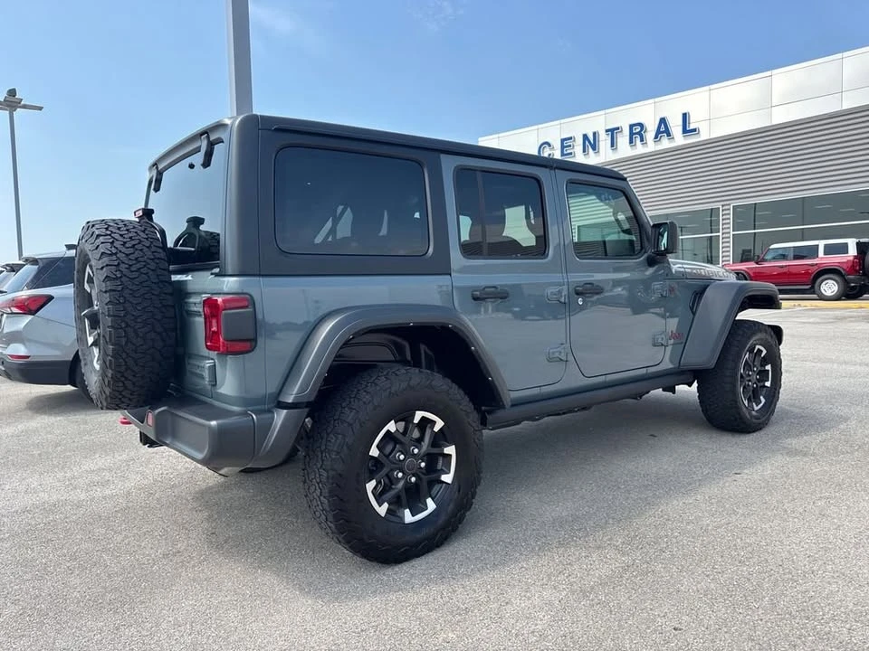 2025 Jeep JL Wrangler - Image 12 of 20