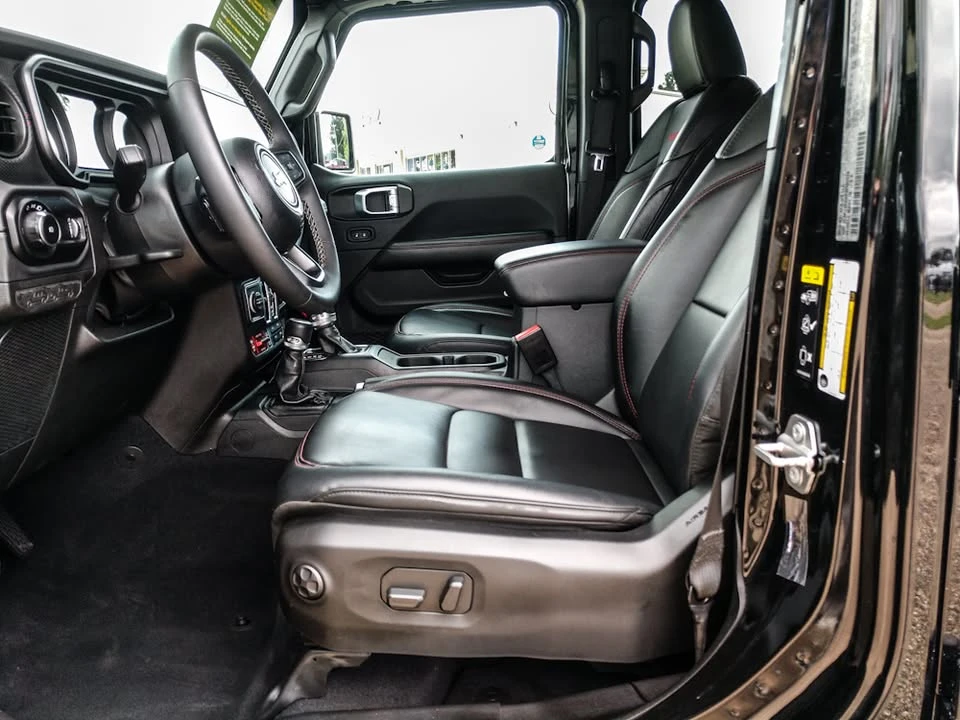 2025 Jeep JL Wrangler - Image 10 of 18