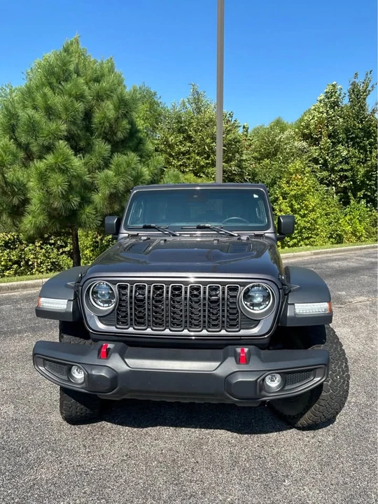 2025 Jeep JL Wrangler - Image 3 of 9
