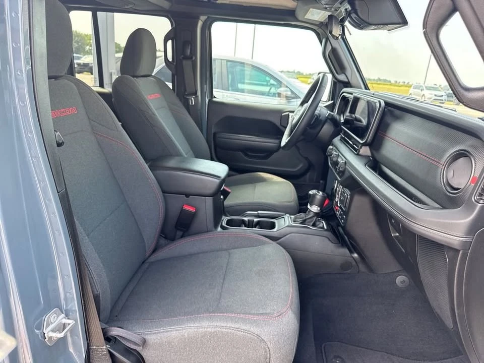 2025 Jeep JL Wrangler - Image 13 of 20