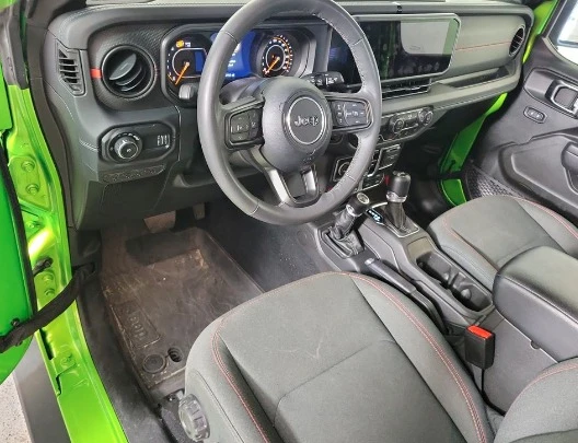 2025 Jeep JL Wrangler - Image 9 of 12