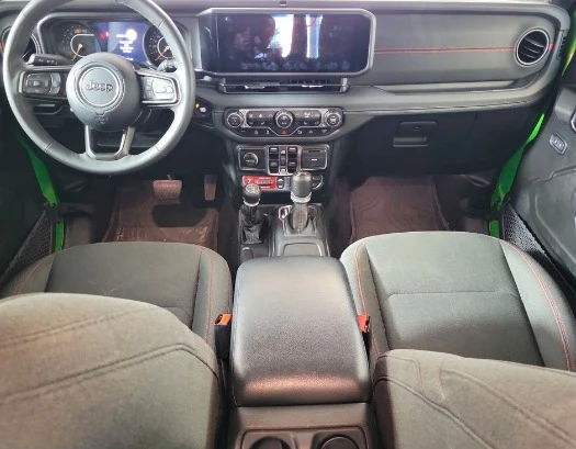 2025 Jeep JL Wrangler - Image 10 of 12