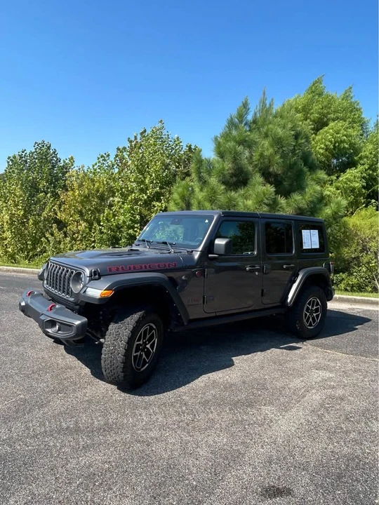 2025 Jeep JL Wrangler - Image 2 of 9