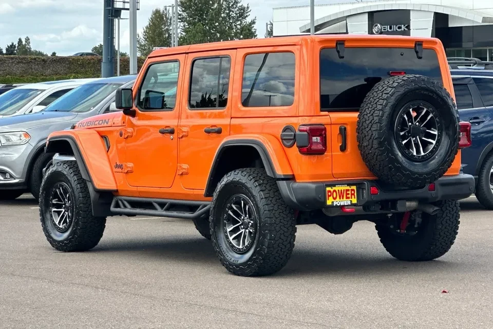2025 Jeep JL Wrangler - Image 5 of 19