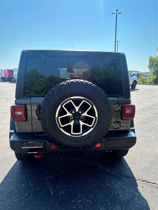 2025 Jeep JL Wrangler - Image 4 of 9
