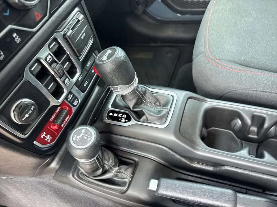 2025 Jeep JL Wrangler - Image 16 of 20