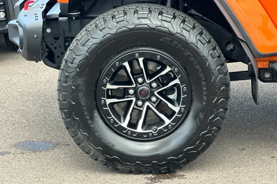 2025 Jeep JL Wrangler - Image 19 of 19