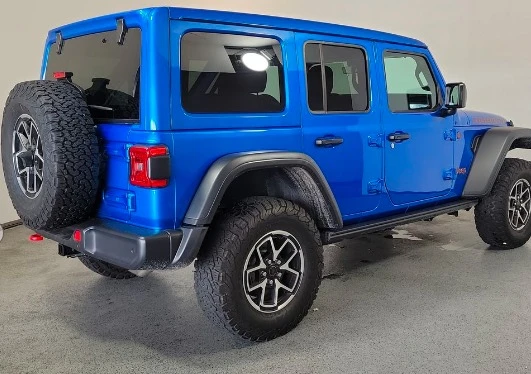 2025 Jeep JL Wrangler - Image 4 of 12