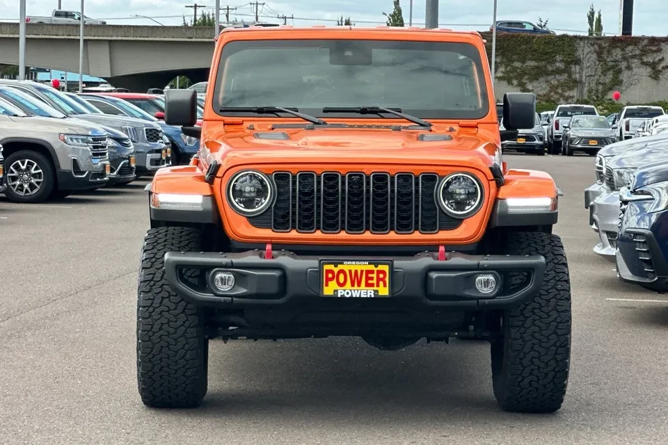 2025 Jeep JL Wrangler - Image 7 of 19