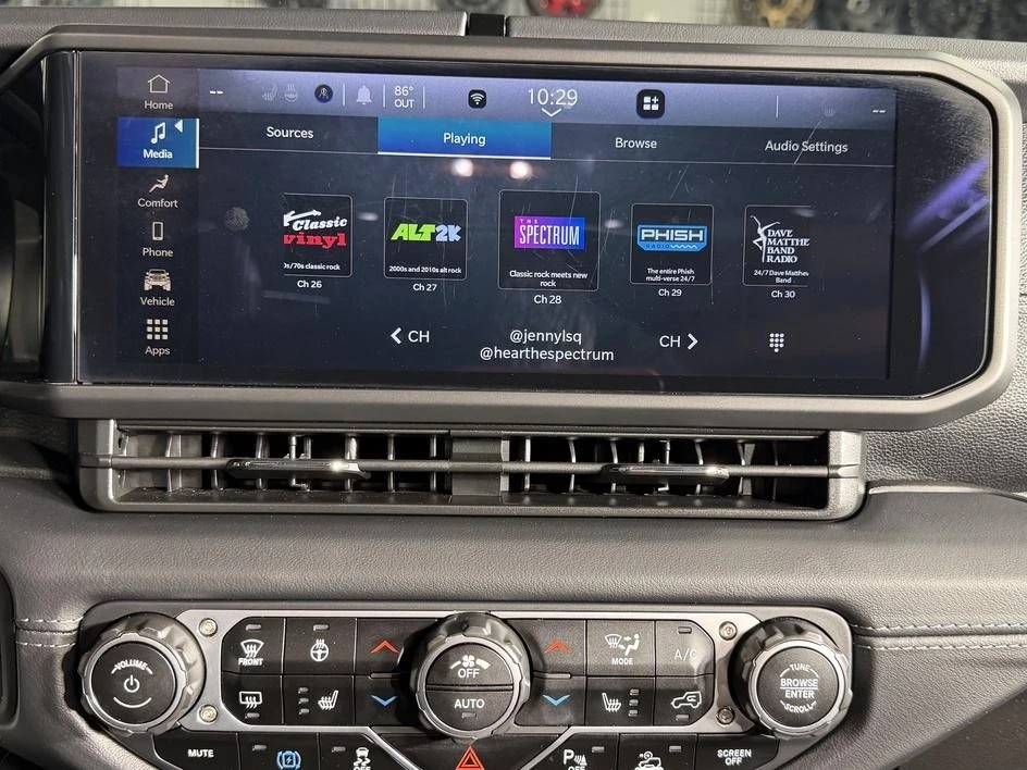2025 Jeep JL Wrangler - Image 30 of 31