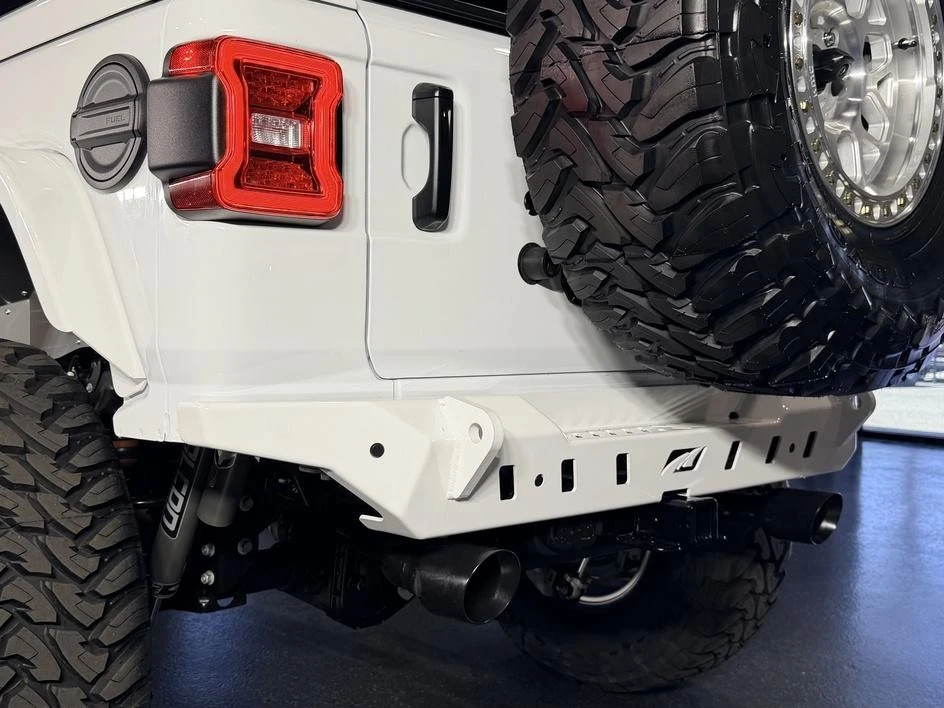 2025 Jeep JL Wrangler - Image 19 of 31