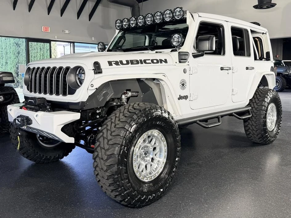 2025 Jeep JL Wrangler - Image 3 of 31