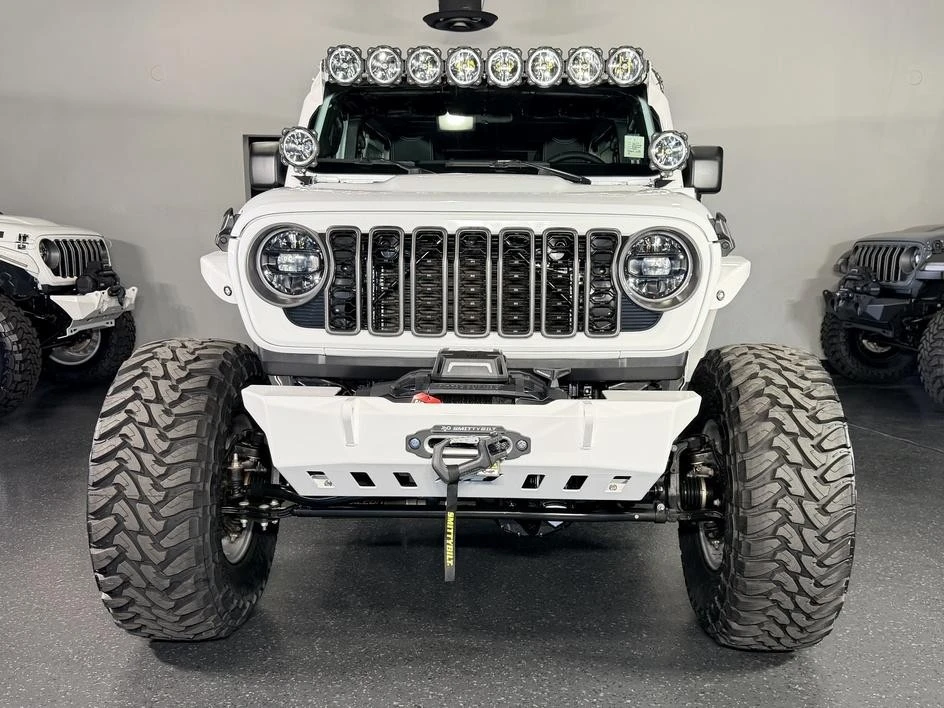 2025 Jeep JL Wrangler - Image 10 of 31