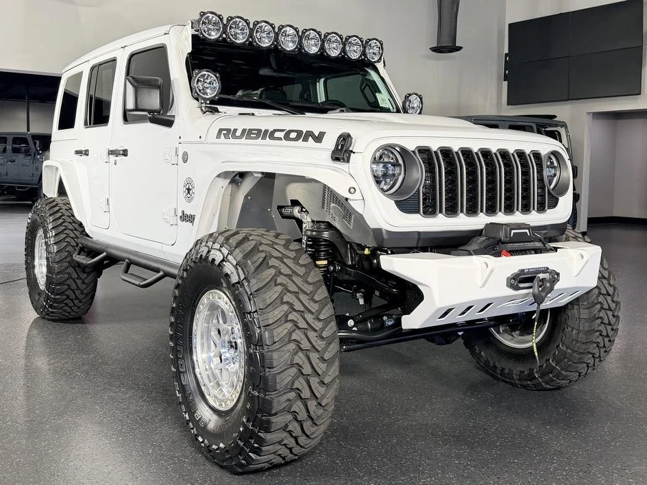 2025 Jeep JL Wrangler - Image 9 of 31