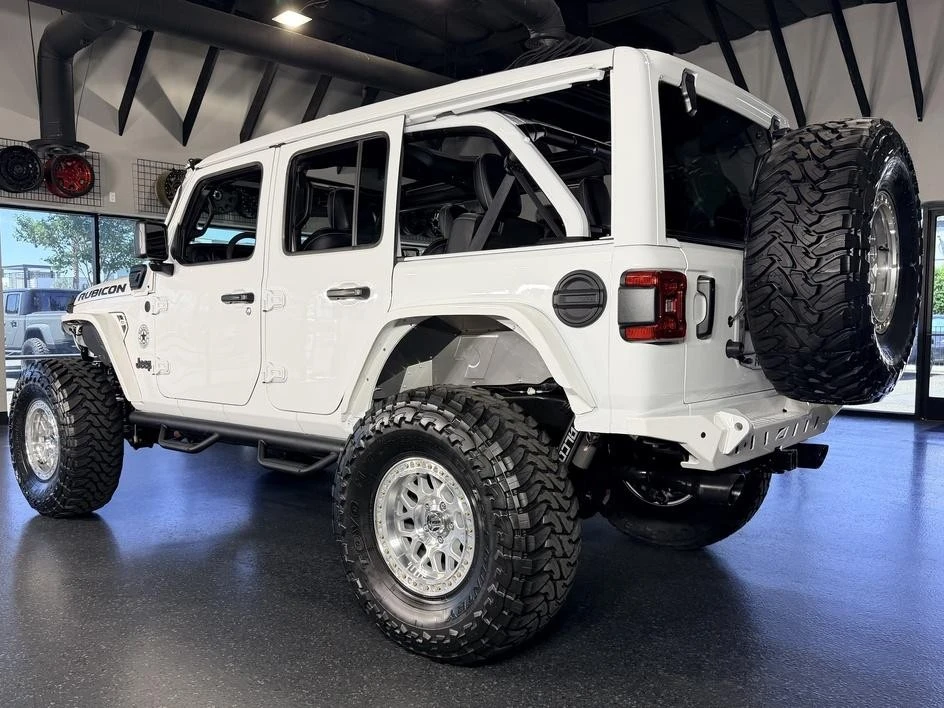 2025 Jeep JL Wrangler - Image 6 of 31