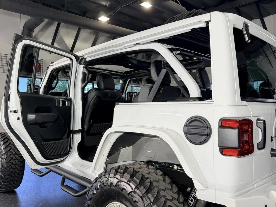 2025 Jeep JL Wrangler - Image 5 of 31