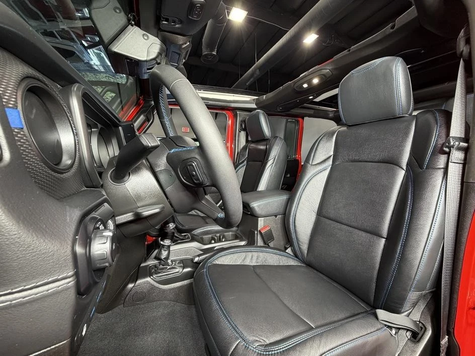 2025 Jeep JL Wrangler - Image 22 of 31