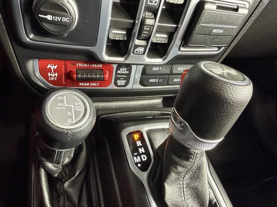 2025 Jeep JL Wrangler - Image 29 of 31