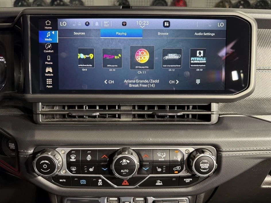 2025 Jeep JL Wrangler - Image 27 of 31
