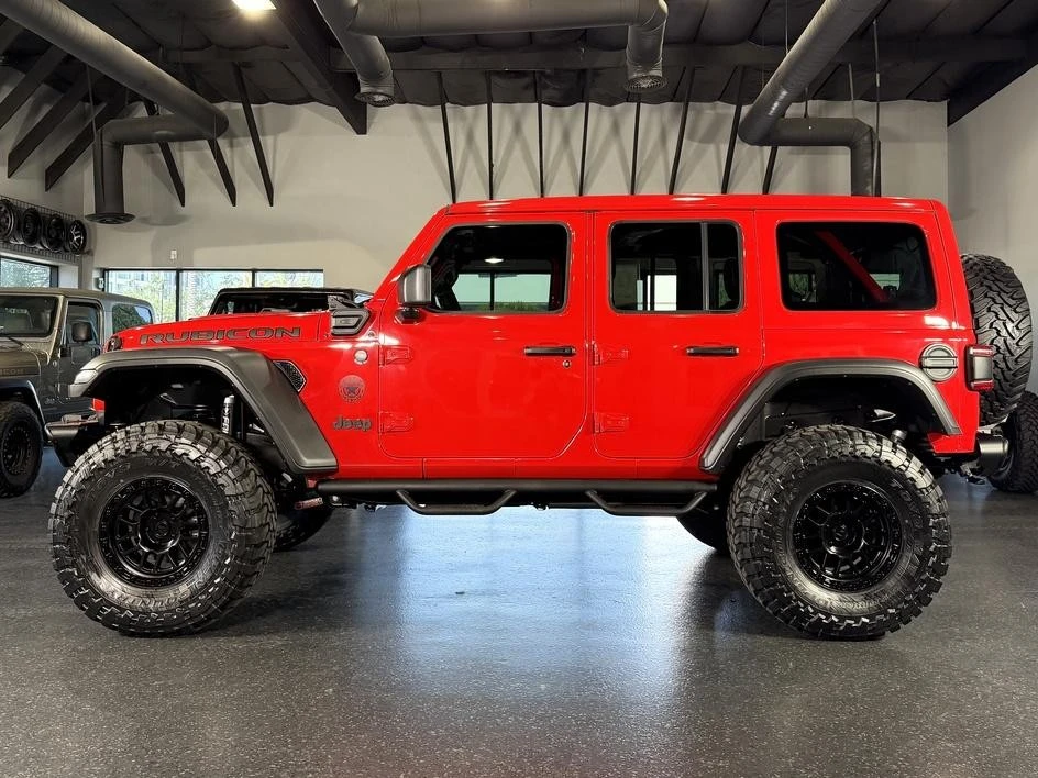 2025 Jeep JL Wrangler - Image 15 of 31