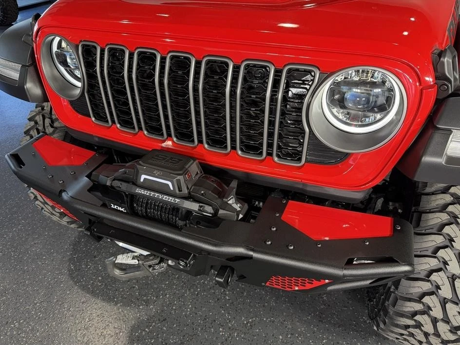 2025 Jeep JL Wrangler - Image 12 of 31