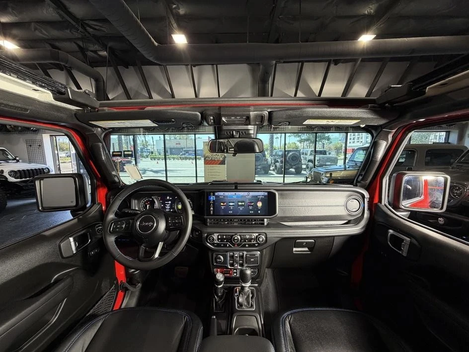 2025 Jeep JL Wrangler - Image 26 of 31