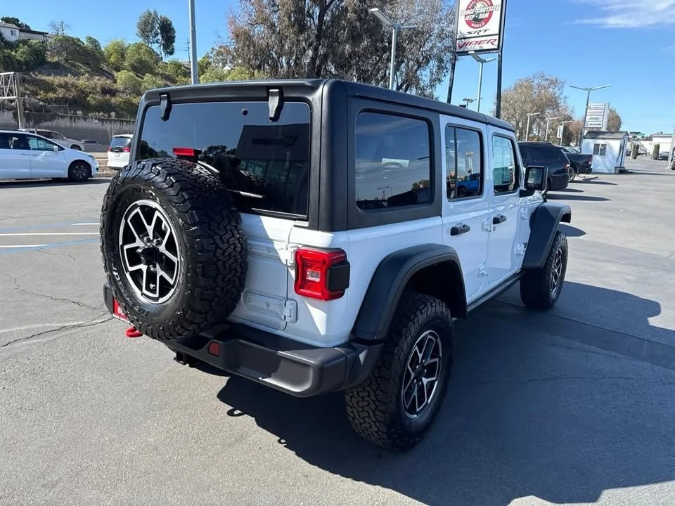 2025 Jeep JL Wrangler - Image 7 of 19