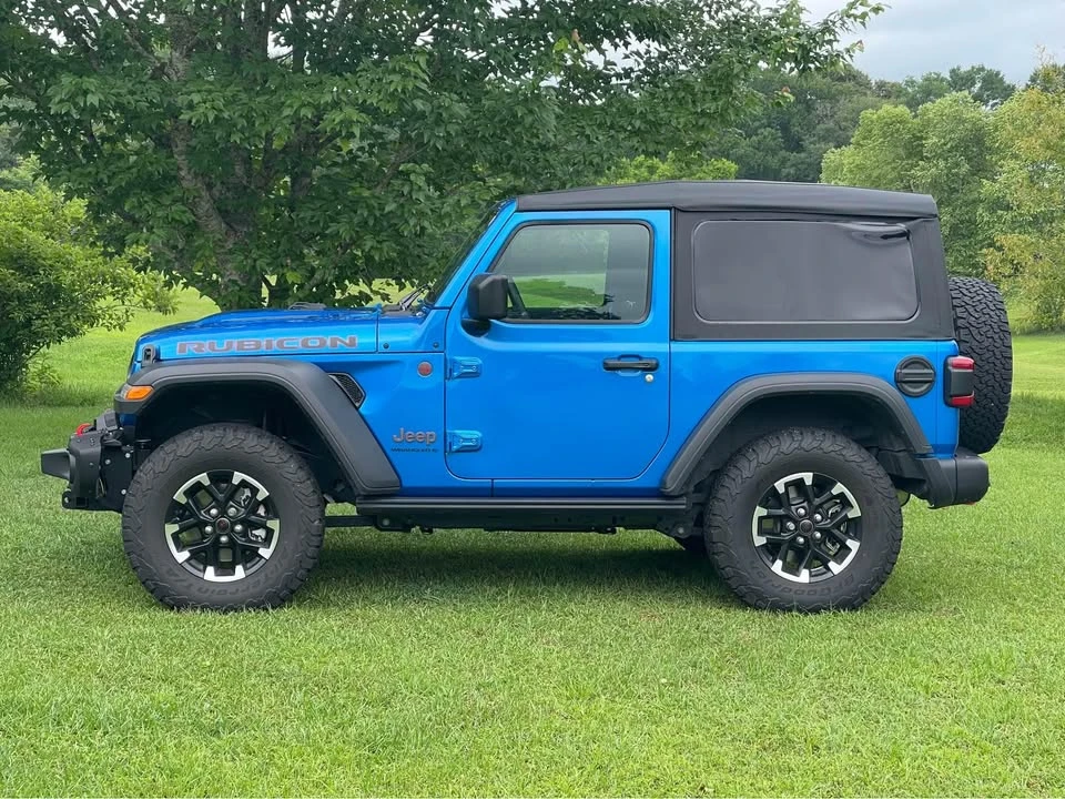 2025 Jeep JL Wrangler - Image 3 of 12