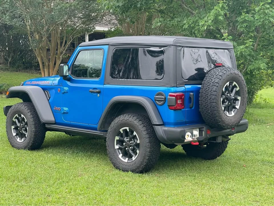 2025 Jeep JL Wrangler - Image 2 of 12