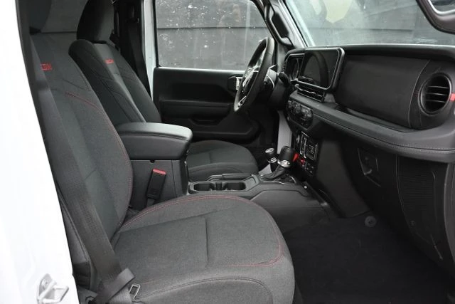 2025 Jeep JL Wrangler - Image 13 of 19