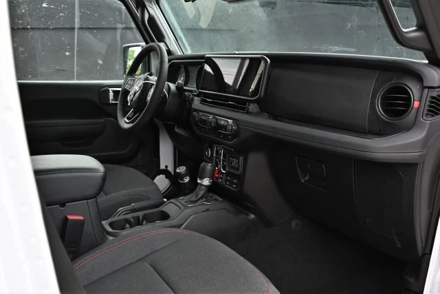 2025 Jeep JL Wrangler - Image 14 of 19