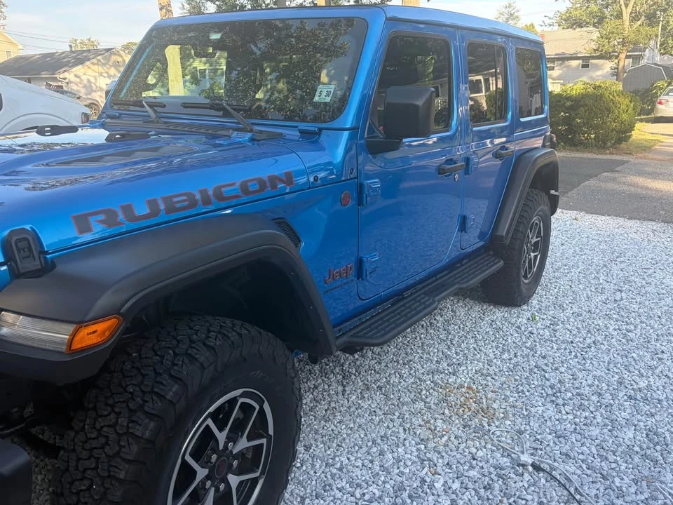 2025 Jeep JL Wrangler - Image 3 of 12