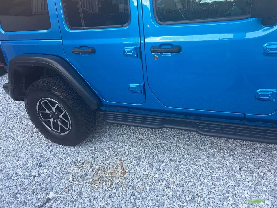 2025 Jeep JL Wrangler - Image 4 of 12