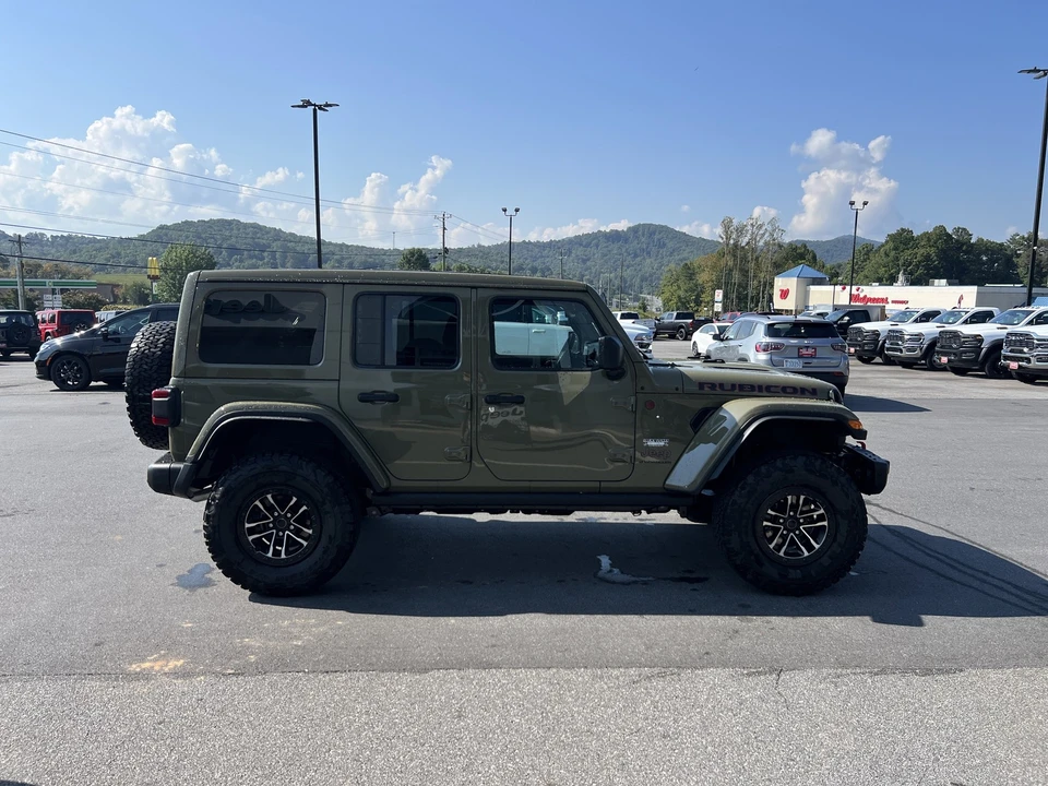 2025 Jeep JL Wrangler - Image 4 of 21