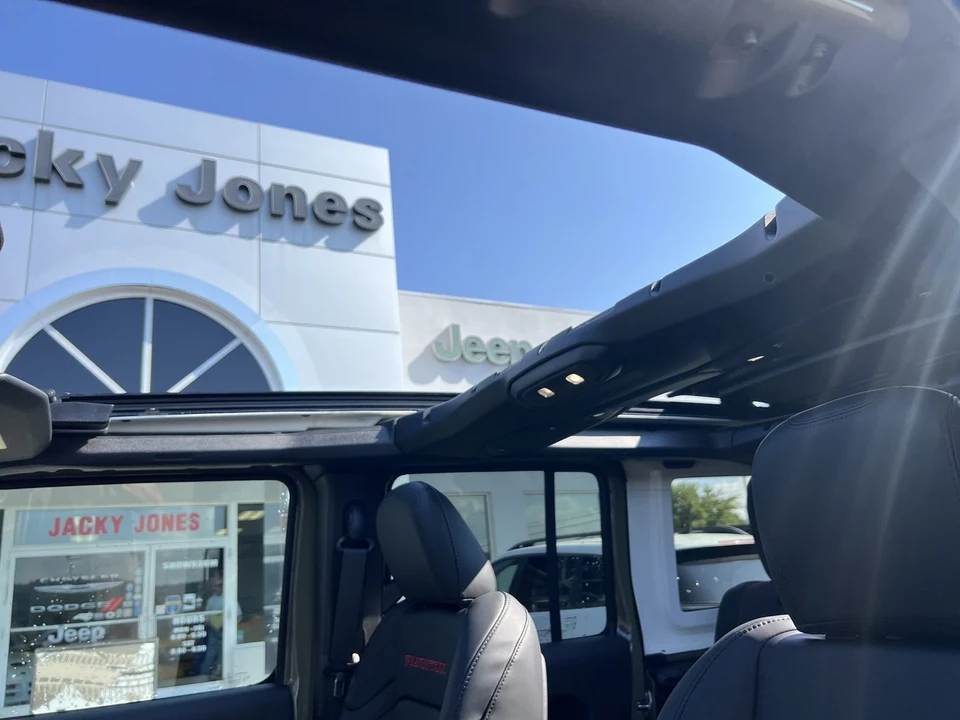 2025 Jeep JL Wrangler - Image 21 of 21