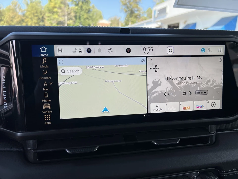 2025 Jeep JL Wrangler - Image 15 of 21