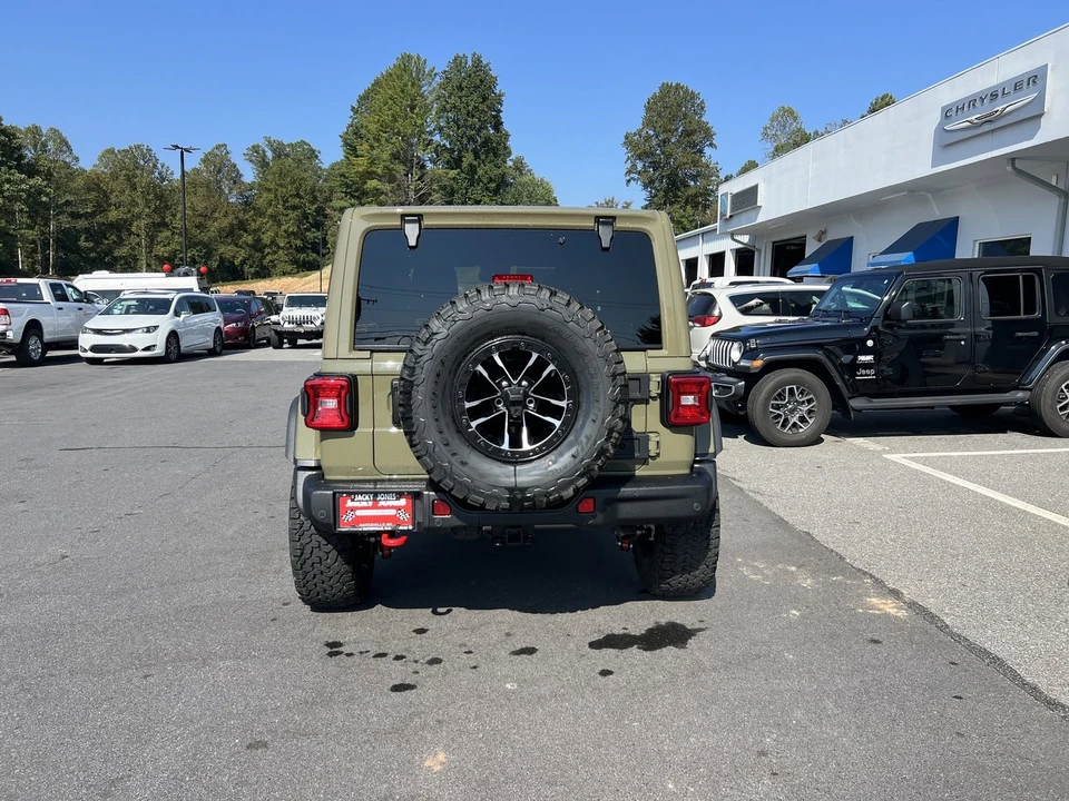 2025 Jeep JL Wrangler - Image 2 of 21