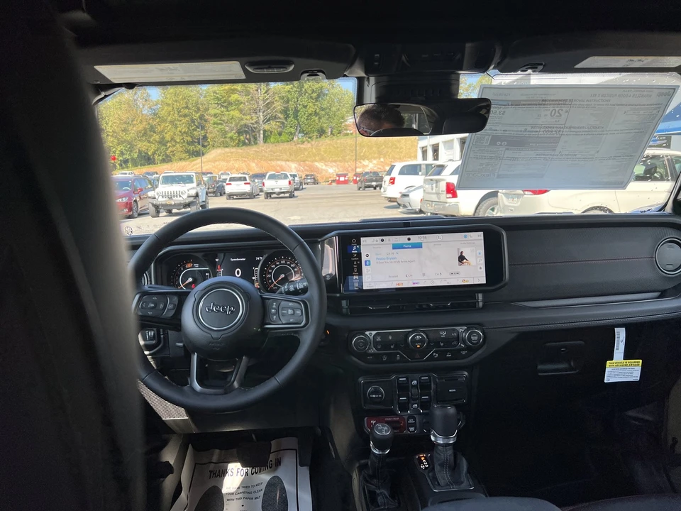 2025 Jeep JL Wrangler - Image 13 of 21